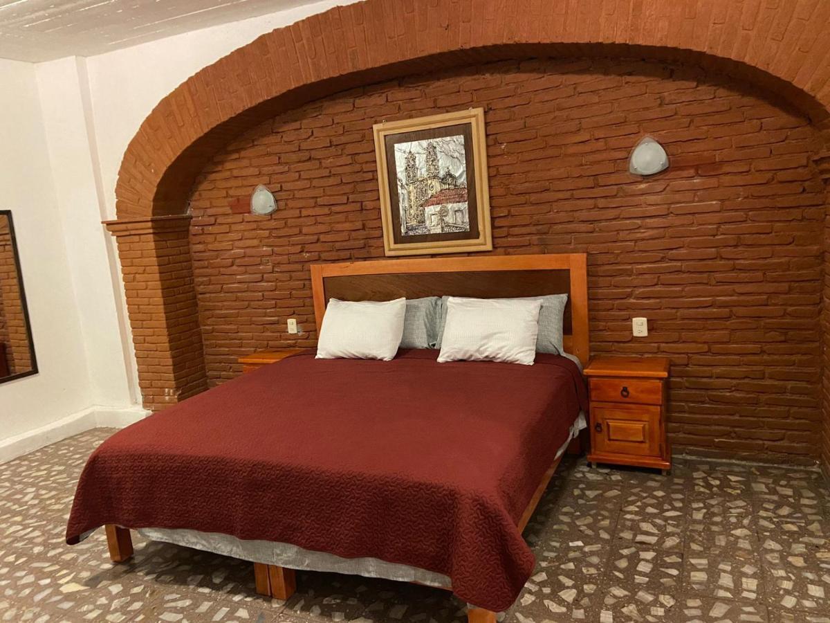 El Gran Toril Hotel Taxco de Alarcon Ngoại thất bức ảnh
