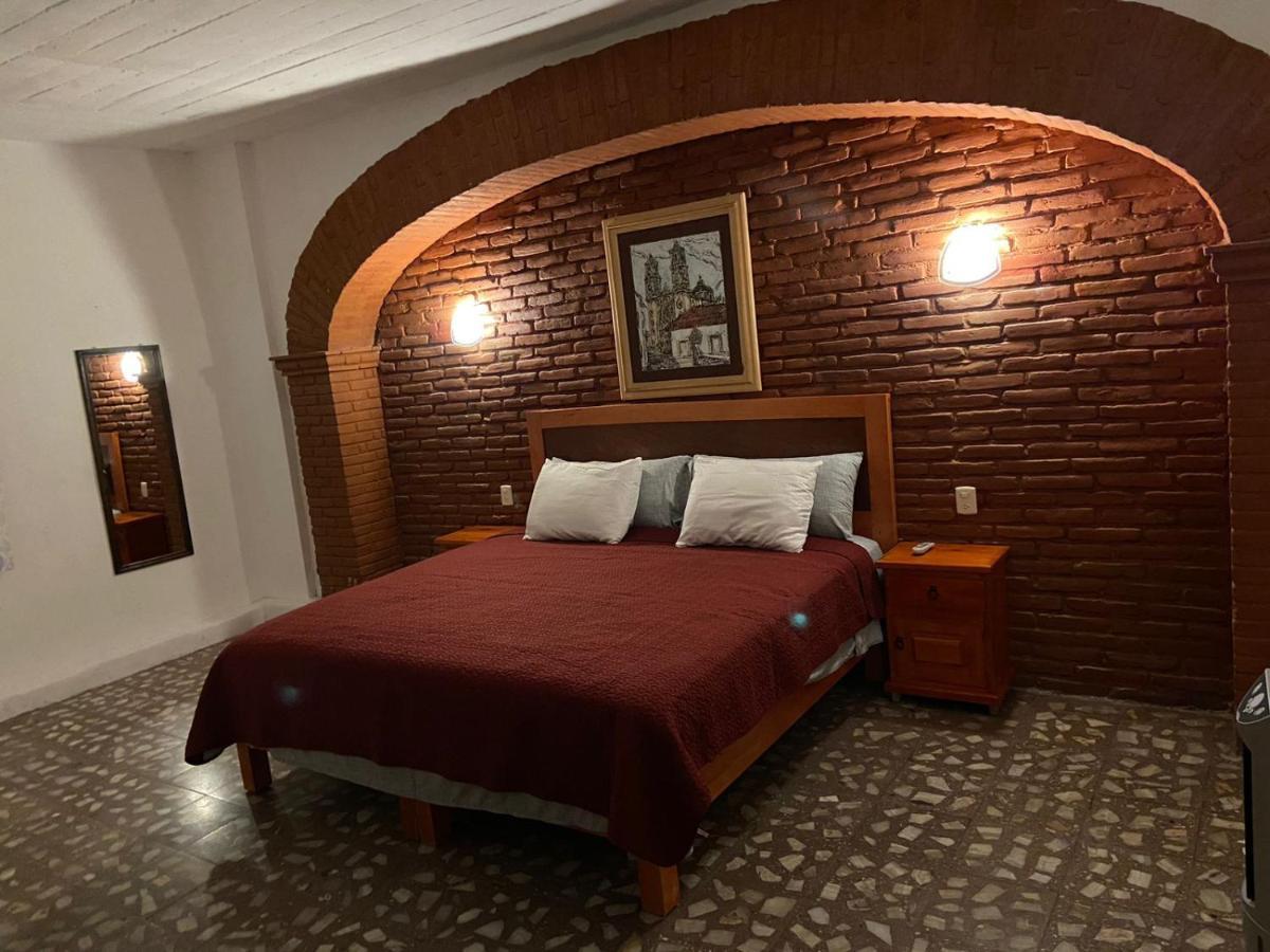 El Gran Toril Hotel Taxco de Alarcon Ngoại thất bức ảnh
